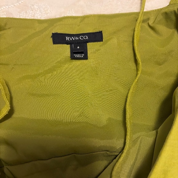 Green dress - Picture 2 of 3